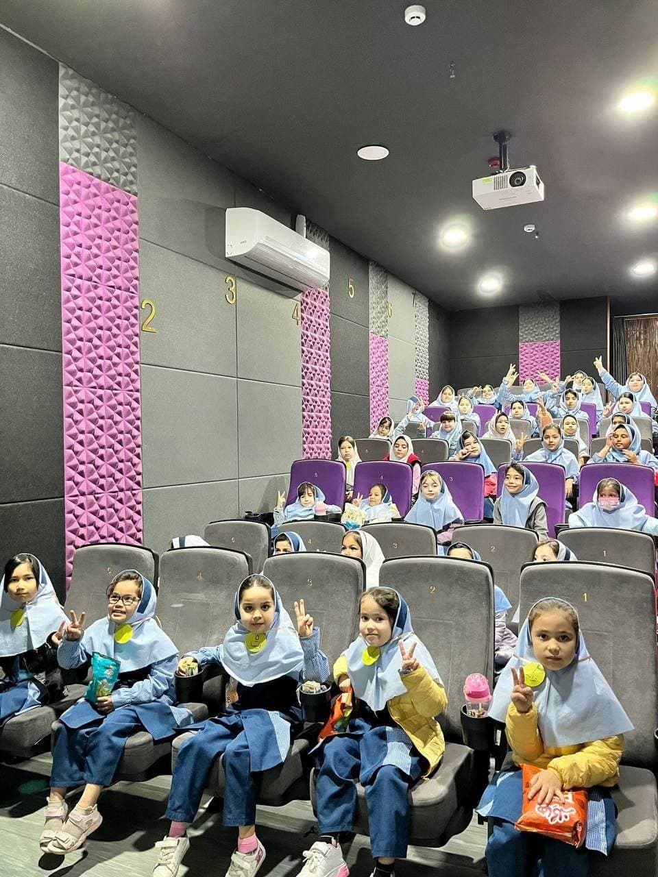 پیش دبستانی و دبستان دخترانه غیر دولتی ظفر
