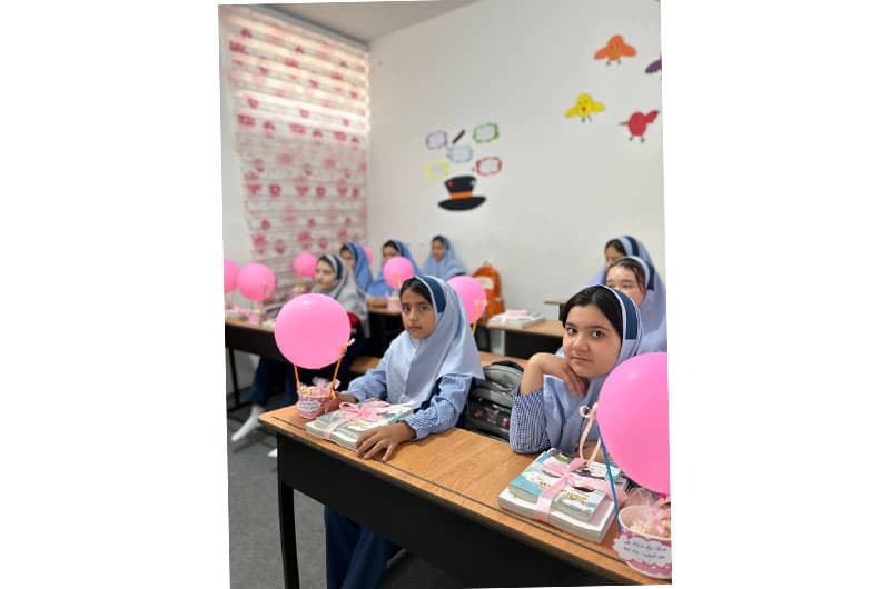 جشن الفبا کلاس اولی ها و فارغ التحصیلی پیش دبستانی های عزیزمون